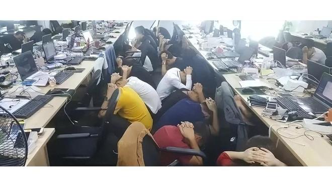 杨瀚森季前赛总结：存4大进步基本坐稳第三中锋 面临机遇与挑战