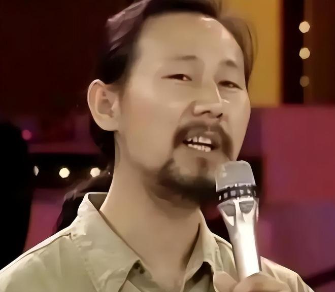 黄泽林成中国一哥迎首场败仗，郑钦文美网换装紫气东来变鸿运当头
